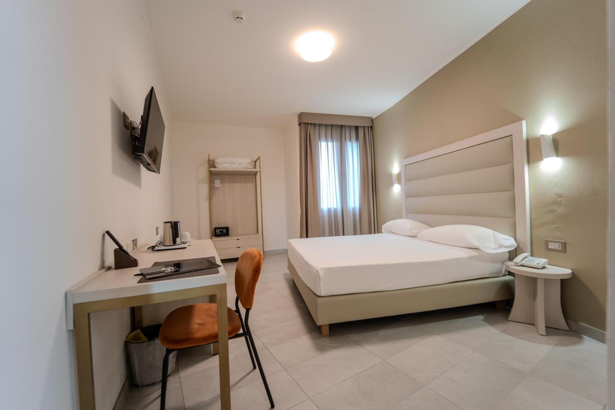 Hotel Donatello Modena Dış mekan fotoğraf