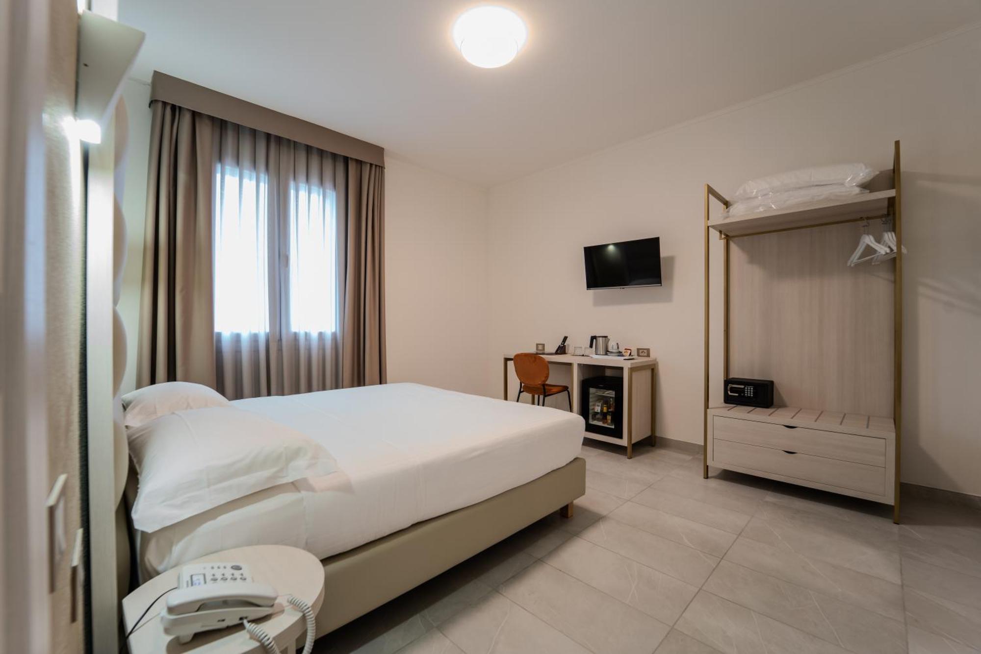 Hotel Donatello Modena Dış mekan fotoğraf