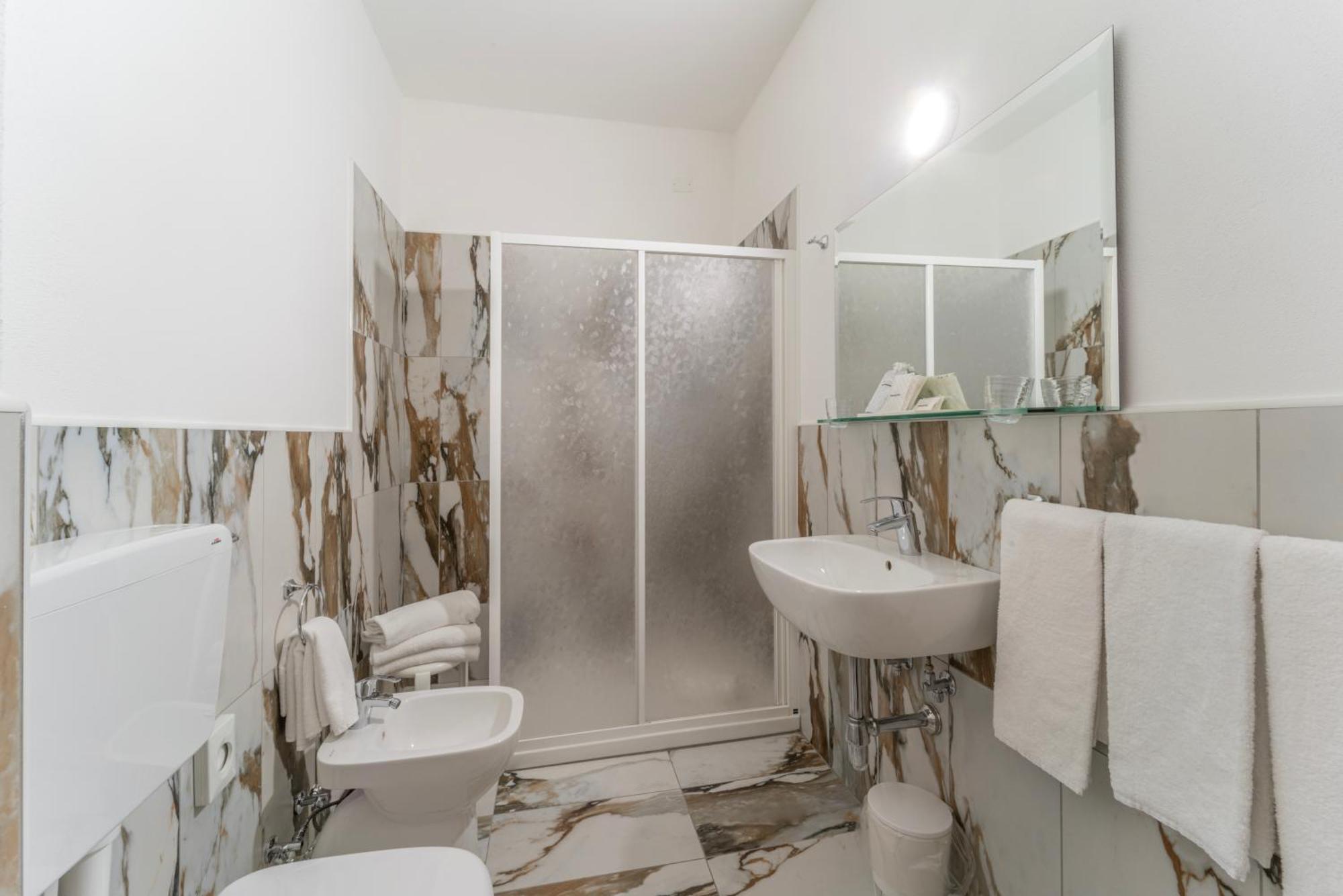 Hotel Donatello Modena Dış mekan fotoğraf
